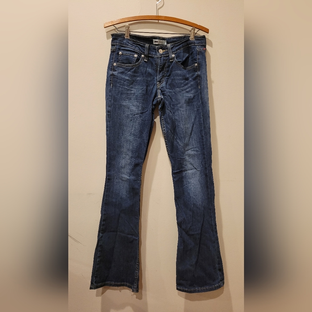 Levis 518 Superflow - women's flare jeans front/back pockets